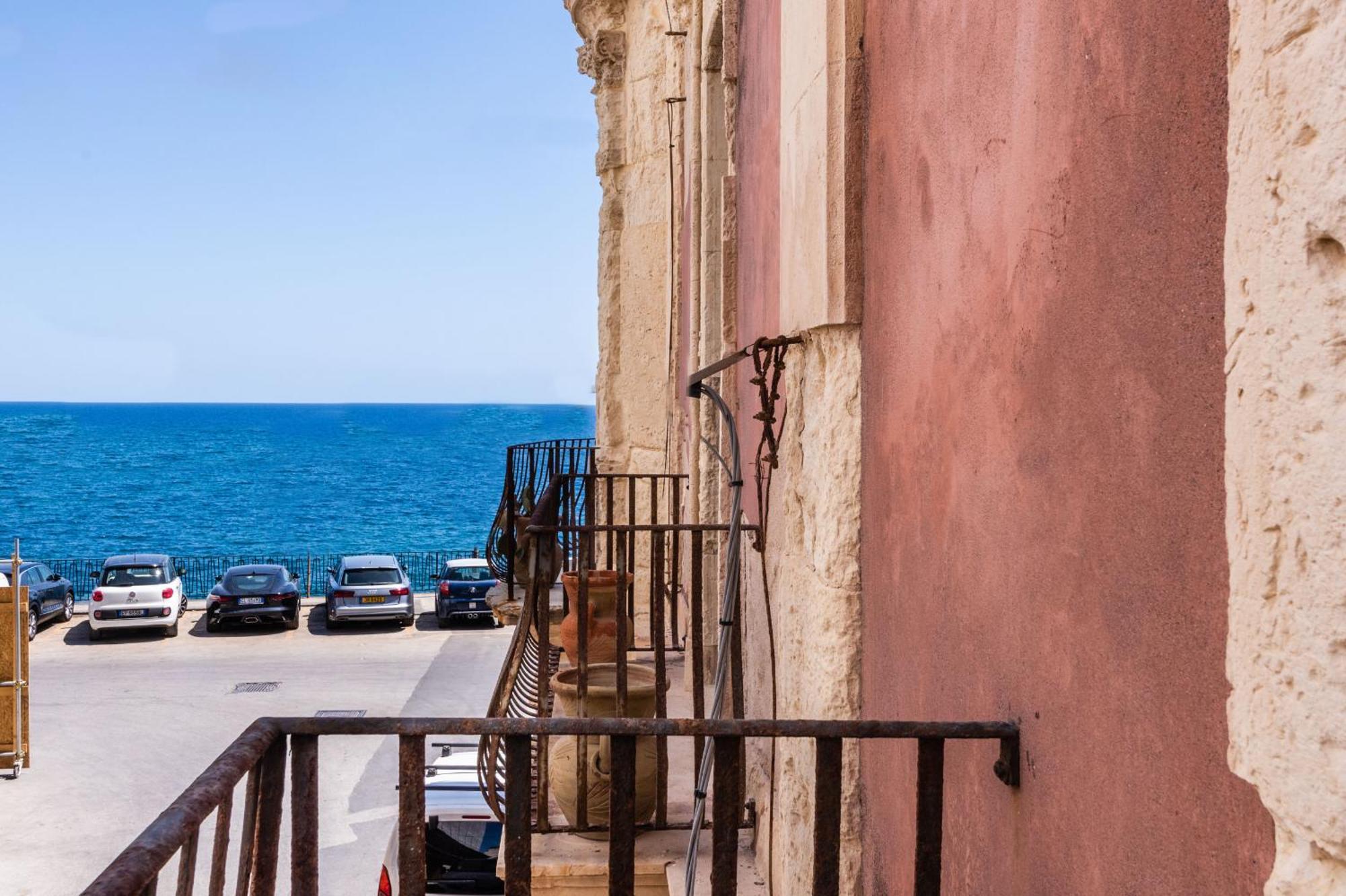 Palazzo Bozzanca Apartments By Wonderful Italy Syracuse Buitenkant foto