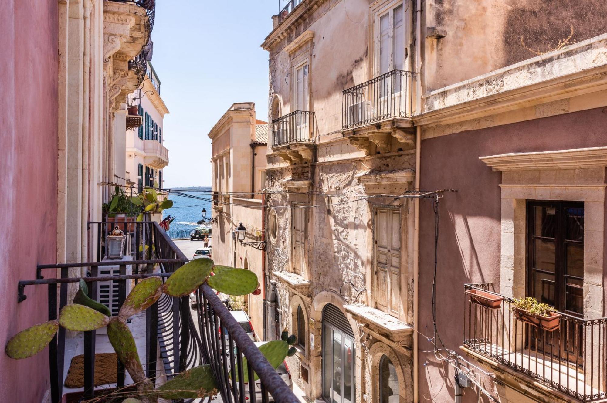Palazzo Bozzanca Apartments By Wonderful Italy Syracuse Buitenkant foto